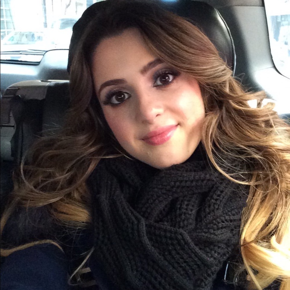 Meet your Posher, Laura